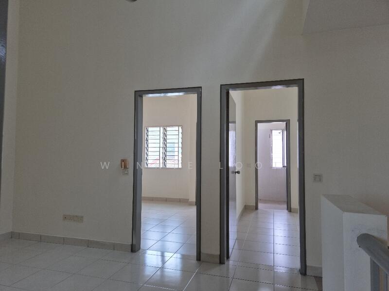 Rumah Teres 2 Tingkat untuk Dijual di Nilai (Negeri Sembilan) - Winnie Looi - Corridor - PropertyGuru.com.my