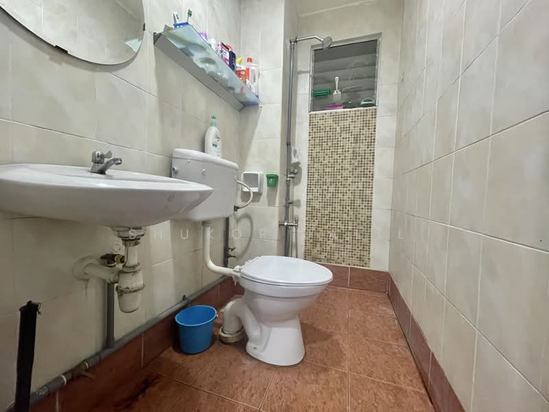 Apartment for Sale at The Lumayan Apartment - Shukor Jalil - Bathroom - PropertyGuru.com.my