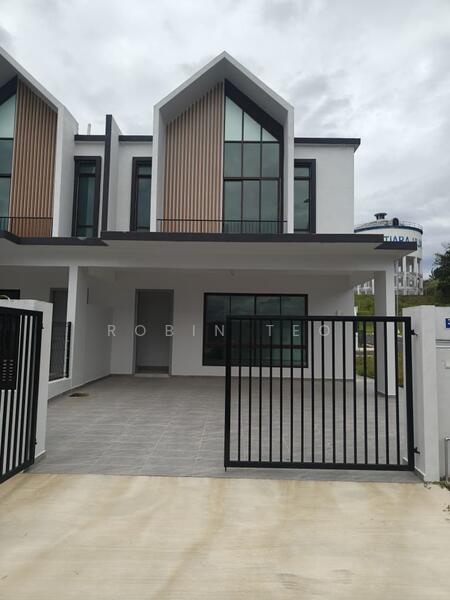 2-storey Terraced House for Sale in Bandar Putra (Kulai) - Robin Teo - Exterior - PropertyGuru.com.my