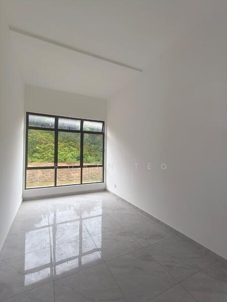 2-storey Terraced House for Sale in Bandar Putra (Kulai) - Robin Teo - Bedroom - PropertyGuru.com.my