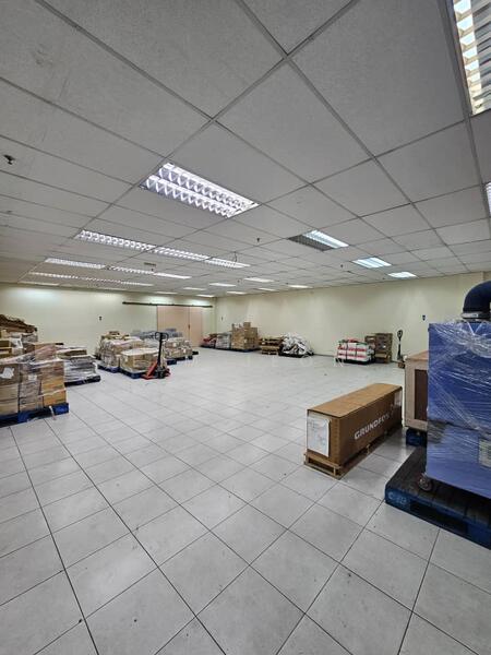 Warehouse for Rent in Seksyen 33 (Shah Alam) - Lim Jeon - Interior - PropertyGuru.com.my