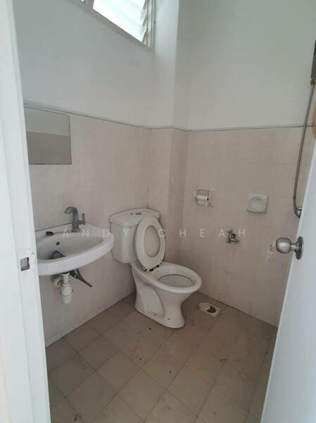 2-storey Terraced House for Sale in Kulai (Johor) - Andy Cheah - Bathroom - PropertyGuru.com.my