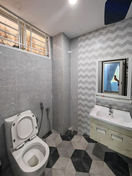 Kondominium untuk Dijual di Tiara Duta - Fazri Omar - Bathroom - PropertyGuru.com.my