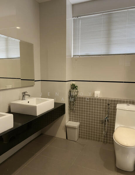 Semi-Detached House for Sale in Bandar Sungai Long (Selangor) - Jen Hoy William Cheah - Bathroom 1 - PropertyGuru.com.my