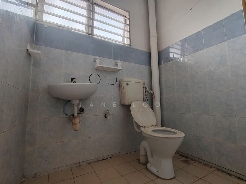 2-storey Terraced House for Sale in Taman Lestari Putra (Seri Kembangan) - Jane Loo - PropertyGuru.com.my