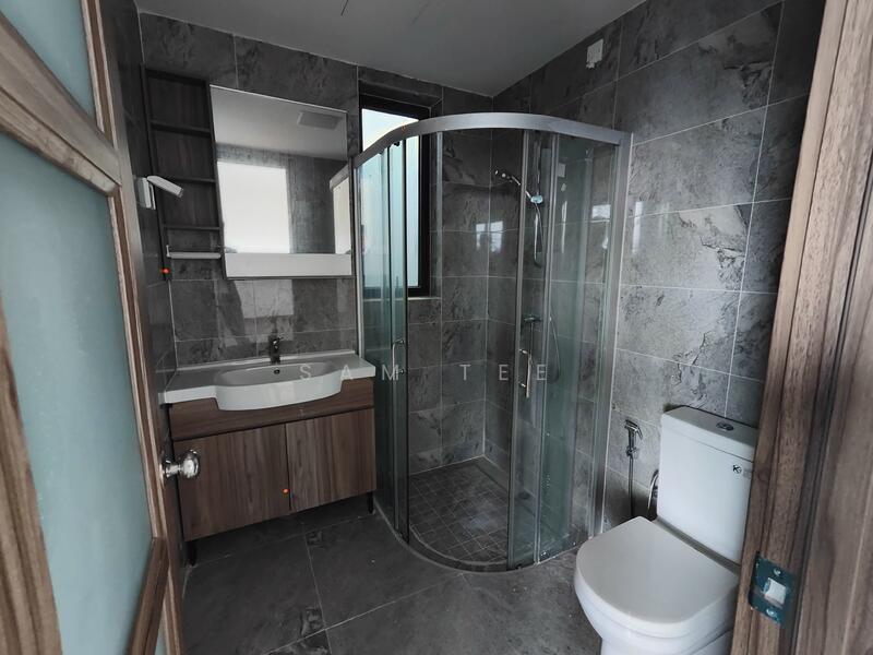 Rumah Kluster untuk Dijual di Forest City (Gelang Patah) - Sam Tee - Bathroom - PropertyGuru.com.my