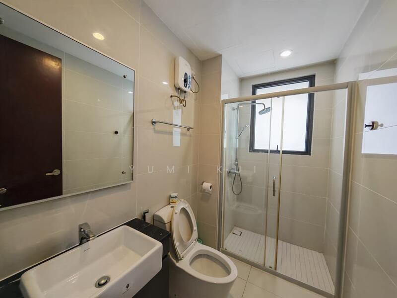 Kings Bay @ Country Garden Danga Bay untuk Untuk Disewa - RM 3,000 /bulan, Mac 2026 - Bathroom - PropertyGuru.com.my
