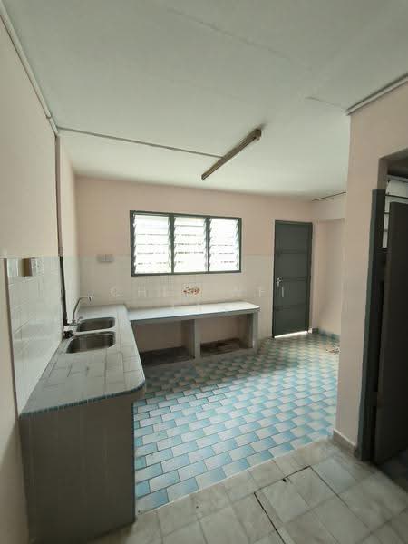 Rumah Teres 2-Tingkat untuk Dijual di Taman Pakatan (Ipoh) - Chee Wei Tan - Kitchen - PropertyGuru.com.my