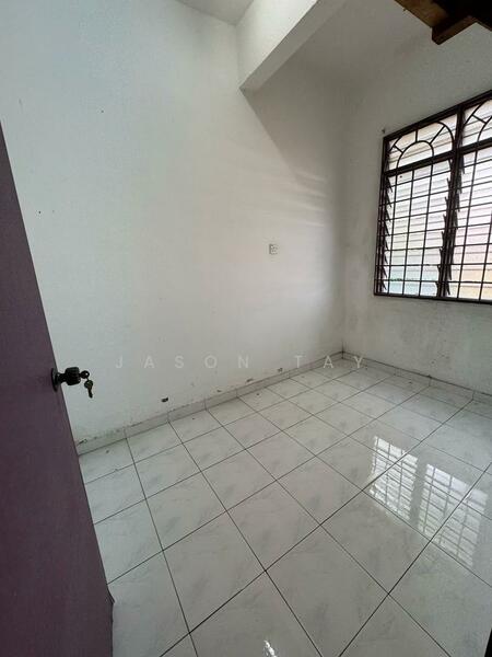 2-storey Terraced House for Sale in Taman Jati (Batu Berendam) - Jason Tay - Bedroom - PropertyGuru.com.my