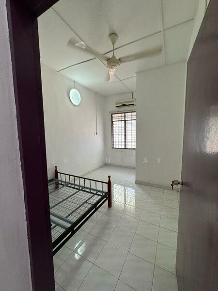 2-storey Terraced House for Sale in Taman Jati (Batu Berendam) - Jason Tay - Bedroom - PropertyGuru.com.my