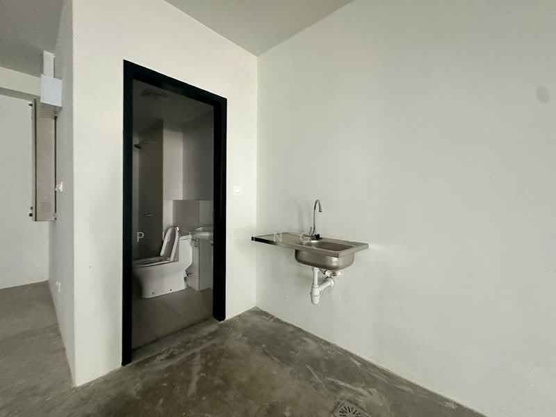 Warehouse for Rent in Kota Damansara (Selangor) - Pui Ling Lee - Bathroom - PropertyGuru.com.my