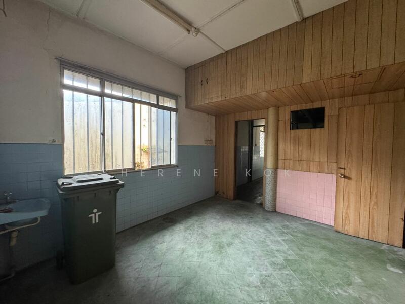 Shop for Sale in Kuching (Sarawak) - Sherene Kok - Interior - PropertyGuru.com.my