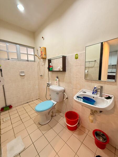 2-storey Terraced House for Sale in Bandar Putra (Kulai) - Danny See - Bathroom - PropertyGuru.com.my