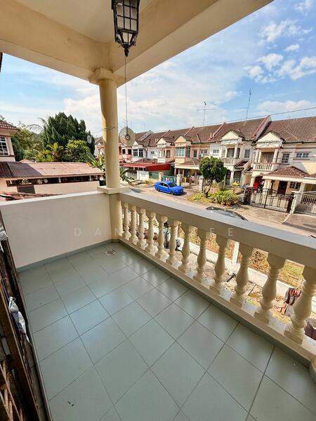 2-storey Terraced House for Sale in Bandar Putra (Kulai) - Danny See - Balcony - PropertyGuru.com.my