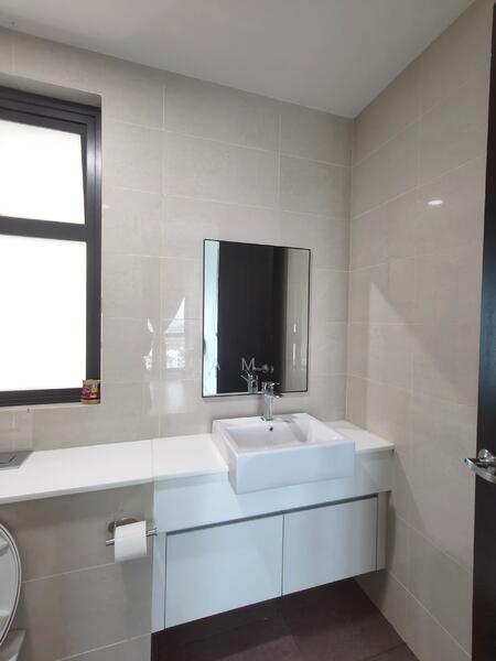 Setia Sky 88 untuk Untuk Disewa - RM 3,000 /bulan, Mac 2026 - Bathroom - PropertyGuru.com.my