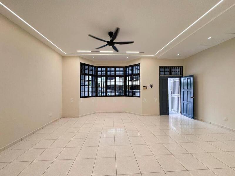 2-storey Terraced House for Sale in Ulu Tiram (Johor) - Seven Tay - Living Room - PropertyGuru.com.my