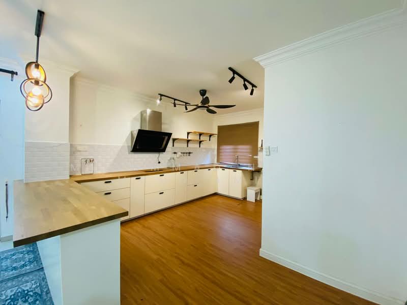 2-storey Terraced House for Rent in Pekan Bangi (Bangi) - Muhammad Nazli Mohd Amin - Kitchen - PropertyGuru.com.my