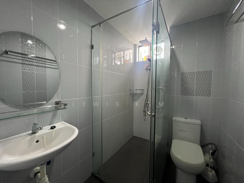 Condominium for Sale at Eden Seaview Condominium - Lewis Kam - Bathroom - PropertyGuru.com.my