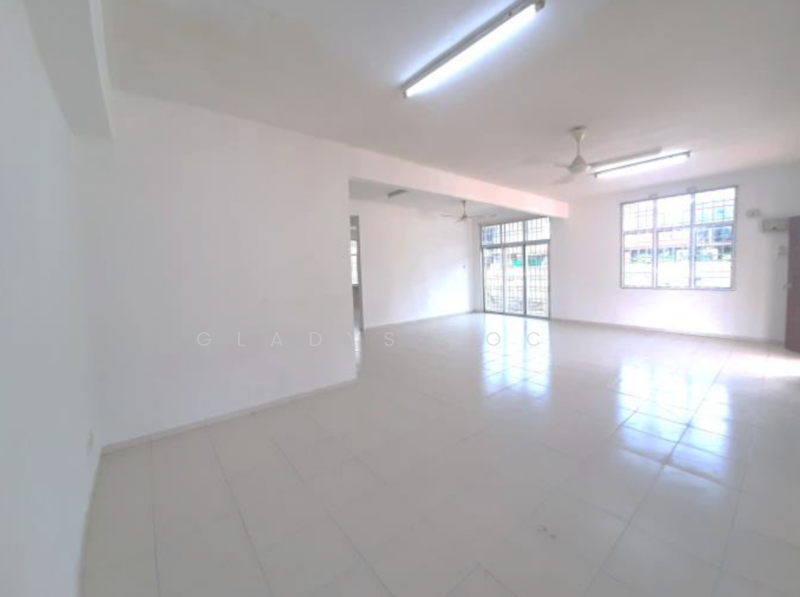 2-storey Terraced House for Sale in Batu Maung (Penang) - Gladys Kock - Living Room - PropertyGuru.com.my