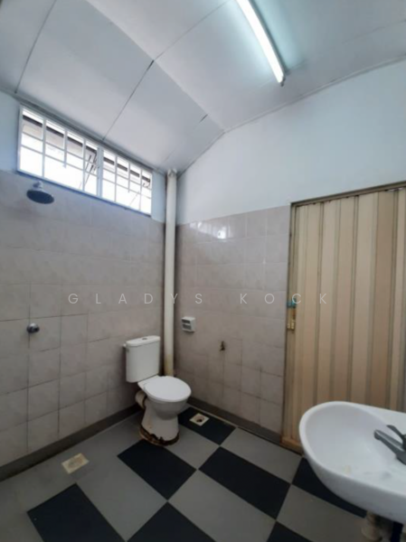 2-storey Terraced House for Sale in Batu Maung (Penang) - Gladys Kock - Bathroom - PropertyGuru.com.my
