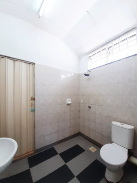 2-storey Terraced House for Sale in Batu Maung (Penang) - Gladys Kock - Bathroom - PropertyGuru.com.my