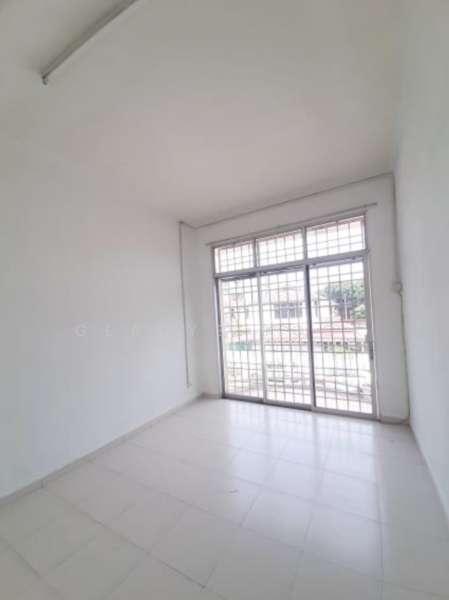2-storey Terraced House for Sale in Batu Maung (Penang) - Gladys Kock - Living Room - PropertyGuru.com.my