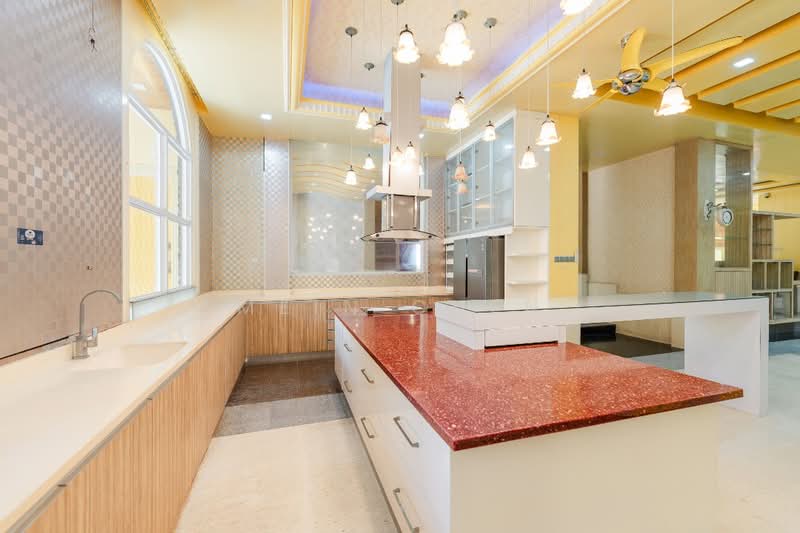 Rumah Banglo untuk Dijual di Country Heights (Kajang) - Mein Chen - Kitchen - PropertyGuru.com.my