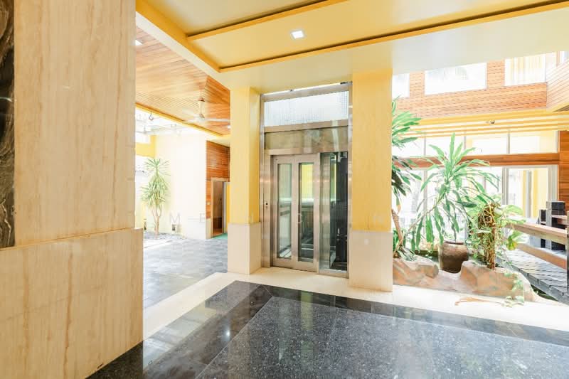 Rumah Banglo untuk Dijual di Country Heights (Kajang) - Mein Chen - Lobby - PropertyGuru.com.my