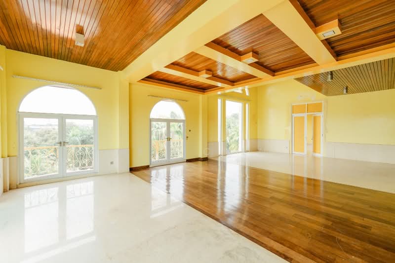 Rumah Banglo untuk Dijual di Country Heights (Kajang) - Mein Chen - Living Room - PropertyGuru.com.my