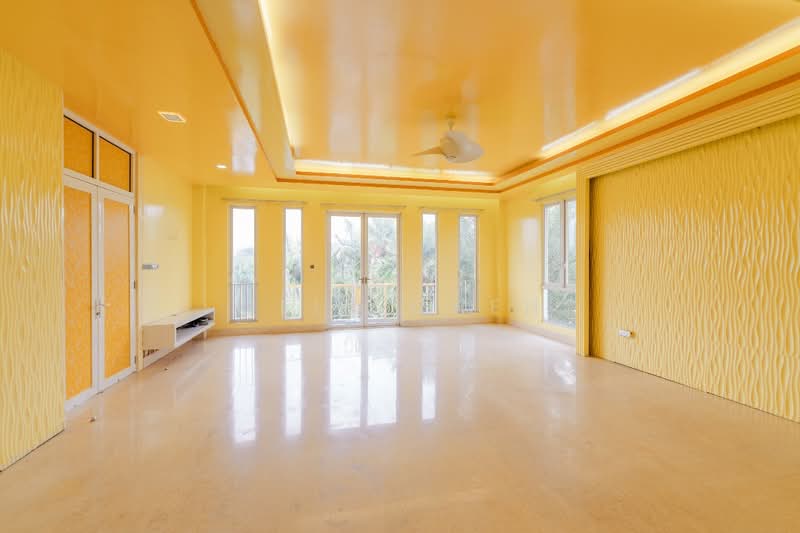 Rumah Banglo untuk Dijual di Country Heights (Kajang) - Mein Chen - Living Room - PropertyGuru.com.my