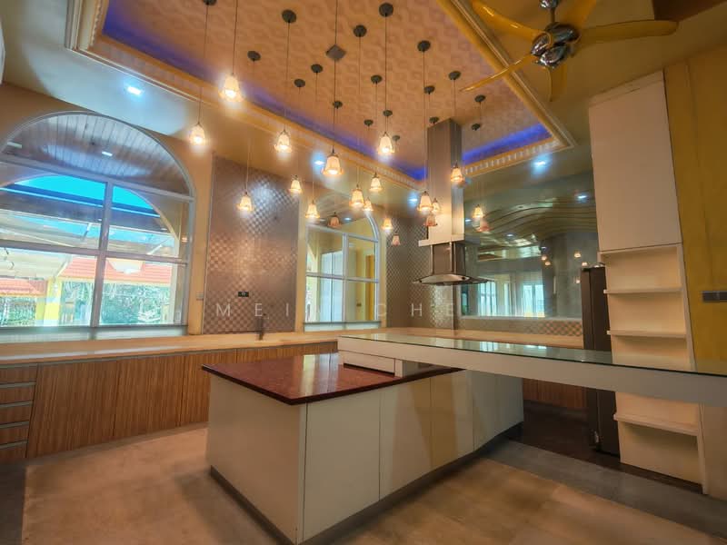 Rumah Banglo untuk Dijual di Country Heights (Kajang) - Mein Chen - Kitchen - PropertyGuru.com.my