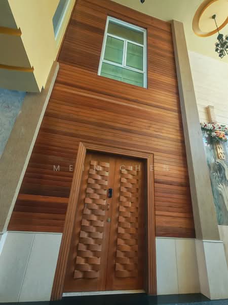 Rumah Banglo untuk Dijual di Country Heights (Kajang) - Mein Chen - Entrance - PropertyGuru.com.my