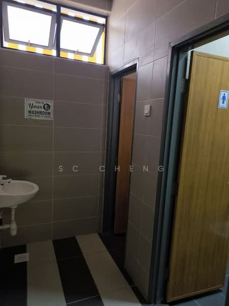 Kilang untuk Dijual di Gelang Patah (Johor) - SC Cheng - Bathroom - PropertyGuru.com.my