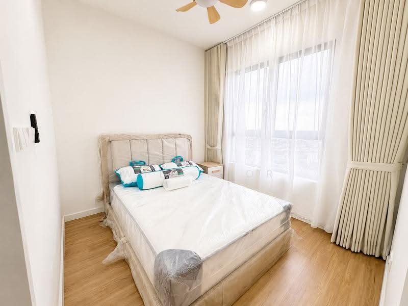 Kediaman Servis untuk Dijual di Helix2 @ PJ South - Will Khor - Bedroom - PropertyGuru.com.my