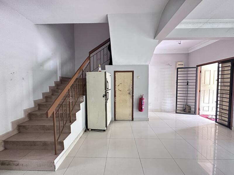 Taman Puchong Utama, Puchong Utama, PU1 untuk Untuk Dijual - RM 750,000, Mac 2026 - Entrance - PropertyGuru.com.my