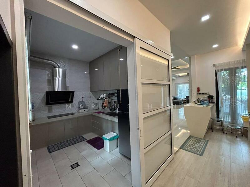 Rumah Teres 3 Tingkat untuk Dijual di 16 Sierra (Puchong) - Marcus Han - Kitchen - PropertyGuru.com.my