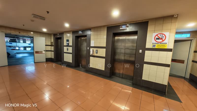 Shop / Office for Sale in Damansara Heights (Kuala Lumpur) - Yew Long Woi - Corridor - PropertyGuru.com.my