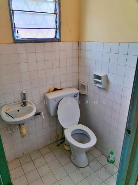 Rumah Teres 2-Tingkat untuk Dijual di Jalan Ipoh (Kuala Lumpur) - Tony Chang - Bathroom - PropertyGuru.com.my