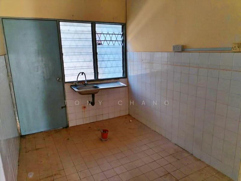 Rumah Teres 2-Tingkat untuk Dijual di Jalan Ipoh (Kuala Lumpur) - Tony Chang - Kitchen - PropertyGuru.com.my