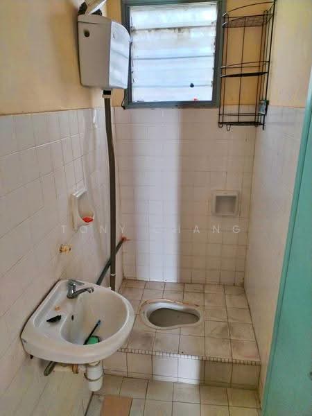 Rumah Teres 2-Tingkat untuk Dijual di Jalan Ipoh (Kuala Lumpur) - Tony Chang - Bathroom - PropertyGuru.com.my