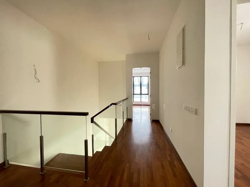 Rumah Berkembar untuk Dijual di Telok Panglima Garang (Selangor) - Fiona Lee - Corridor - PropertyGuru.com.my