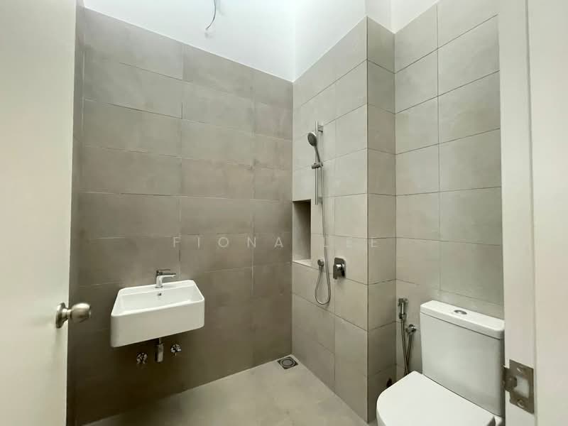 Rumah Berkembar untuk Dijual di Telok Panglima Garang (Selangor) - Fiona Lee - Bathroom - PropertyGuru.com.my