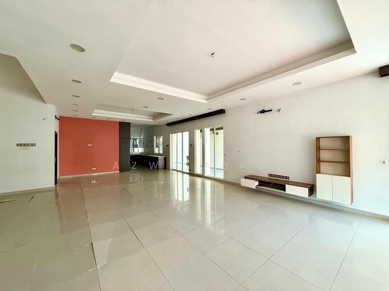 Bunglow villa Kota Kemuning untuk Untuk Dijual - RM 1,500,000, Apr 2026 - Living Room - PropertyGuru.com.my