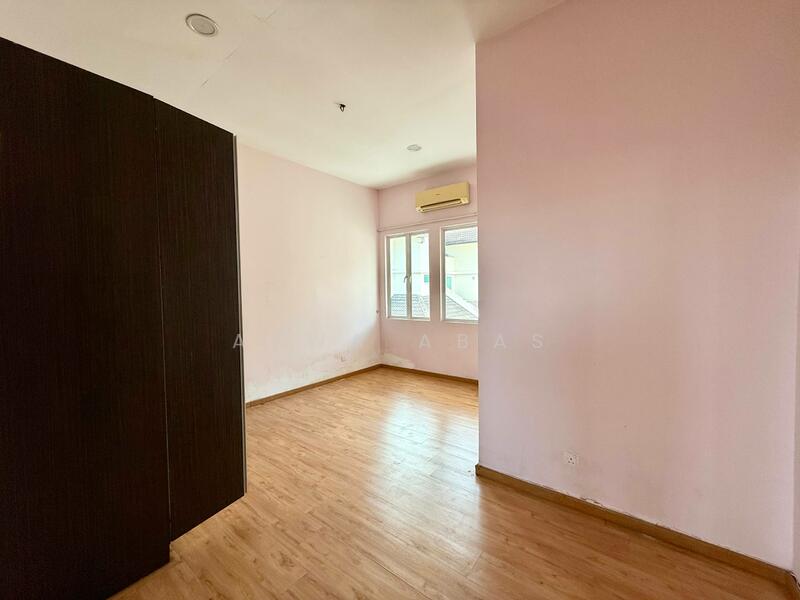Bunglow villa Kota Kemuning untuk Untuk Dijual - RM 1,500,000, Apr 2026 - Bedroom - PropertyGuru.com.my