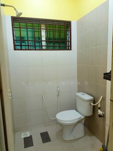 1-storey Terraced House for Sale in Ipoh (Perak) - Alvin Wong - Bathroom - PropertyGuru.com.my