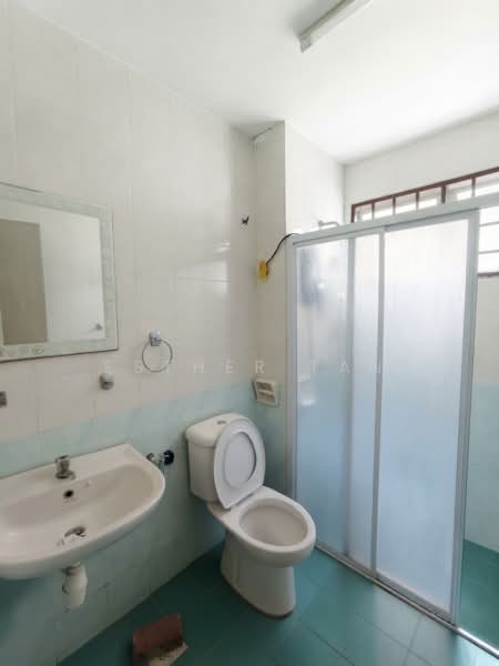 Rumah Teres 2 Tingkat untuk Dijual di Taman Tasik Prima (Puchong) - Esther Tan - Bathroom - PropertyGuru.com.my
