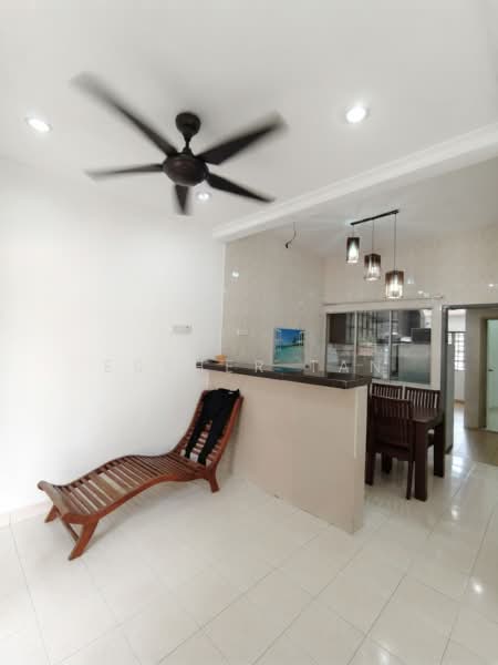 Rumah Teres 2 Tingkat untuk Dijual di Taman Tasik Prima (Puchong) - Esther Tan - Living Room - PropertyGuru.com.my
