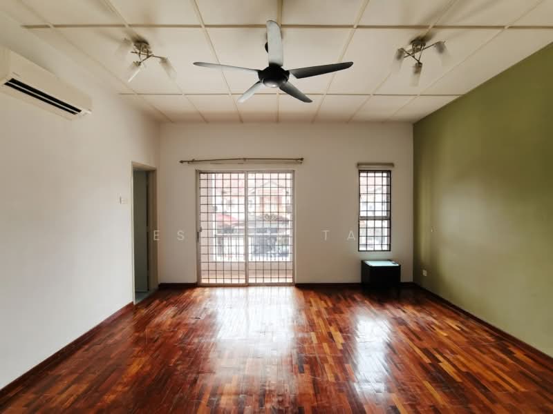 Rumah Teres 2 Tingkat untuk Dijual di Taman Tasik Prima (Puchong) - Esther Tan - Living Room - PropertyGuru.com.my