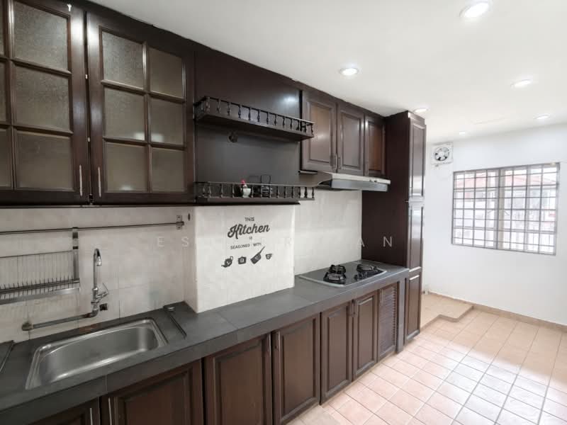 Rumah Teres 2 Tingkat untuk Dijual di Taman Tasik Prima (Puchong) - Esther Tan - Kitchen - PropertyGuru.com.my