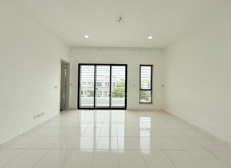 2-storey Terraced House for Sale in Seksyen U13 (Setia Alam) - Elwin Chok - Living Room - PropertyGuru.com.my